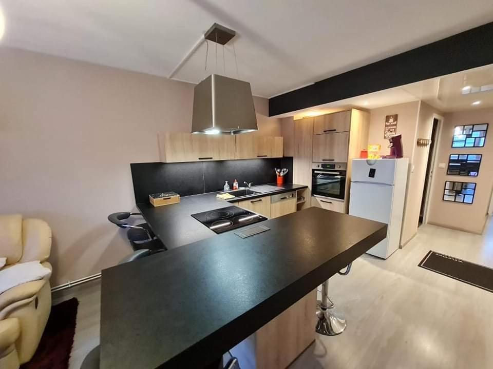 Chez Romain, Appartement Proche Commerces Et Centre Ville Avec Wifi Verdun-sur-Meuse Luaran gambar
